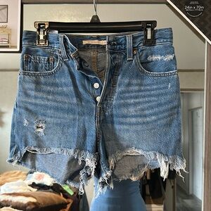 Levi’s rib cage shorts